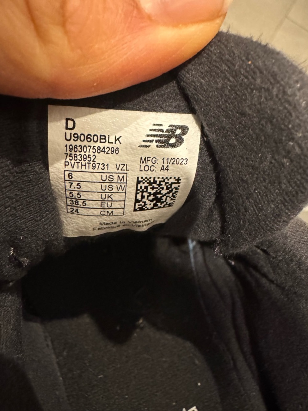 New Balance Charcoal and Black Athletic Shoes - Picture 2 of 2